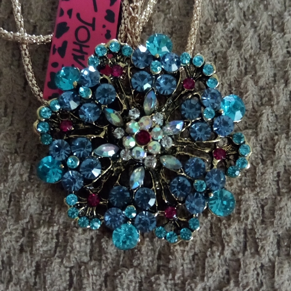 🆕 Blue Rhinestone Necklace - Picture 3 of 3